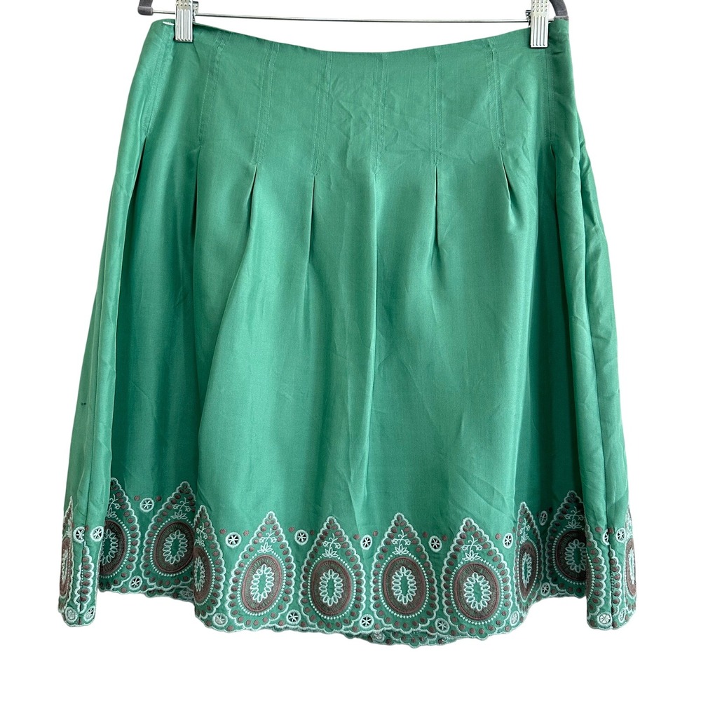 BCBGMAXAZRIA Size 10 Green 100% Silk Pleated Skirt Embroidered Eyelet Hem Boho